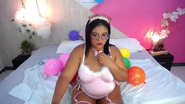 hannahjackson  online show from October 26, 2025, 12:22 pm