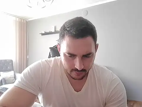 Snapshot of mastermute chatting on November 13, 2025, 10:14 am mastermute online show from November 13, 2025, 10:14 am