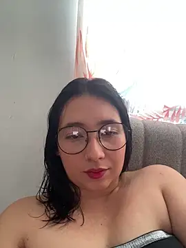 Snapshot of Dulce-1234 chatting on October 22, 2025, 9:47 pm Dulce-1234 online show from October 22, 2025, 9:47 pm