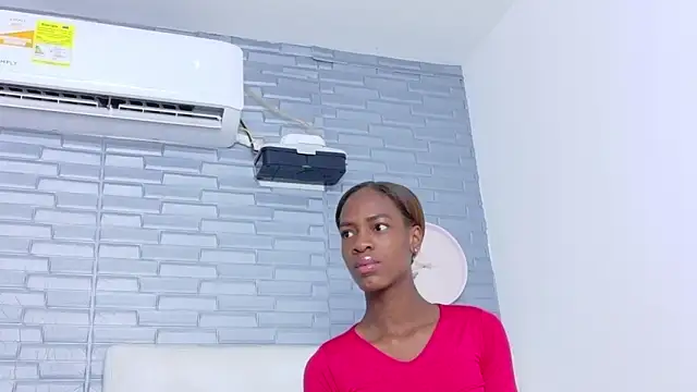 Snapshot of Hungry_pussy18 chatting on December 18, 2025, 2:01 pm Hungry pussy18 online show from December 18, 2025, 2:01 pm