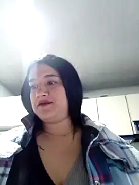 Snapshot of SofiMar2022 chatting on October 8, 2025, 10:18 pm SofiMar2022 online show from October 8, 2025, 10:18 pm