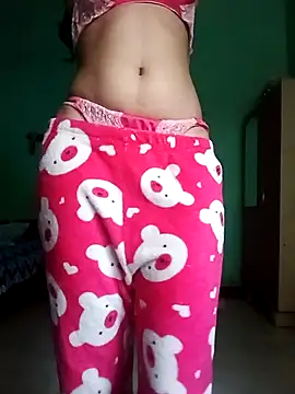 Snapshot of Hornyme18 chatting on October 27, 2025, 4:49 am Hornyme18 online show from October 27, 2025, 4:49 am