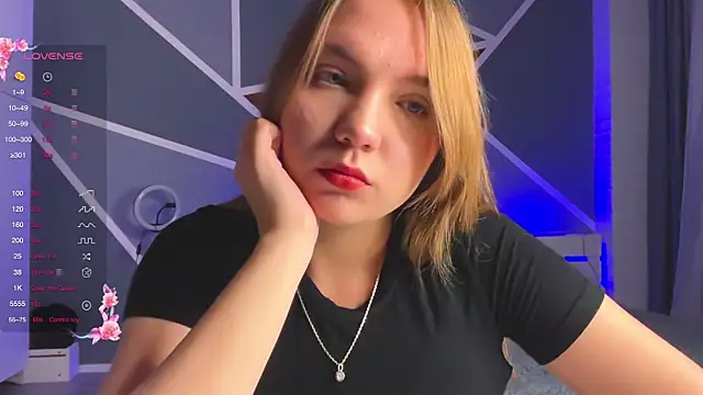 RebeccaEglitis online show from November 25, 2025, 4:29 pm