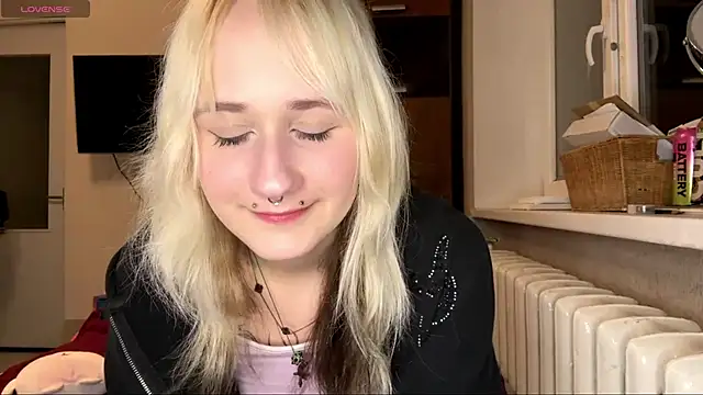 Ulemonala Cute online show from December 14, 2025, 6:45 pm