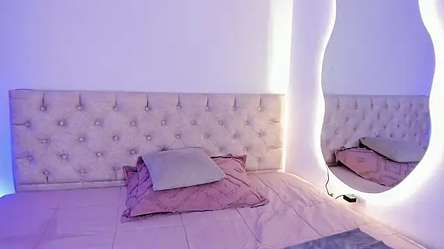 Nina fox 0691 online show from November 4, 2025, 11:53 am