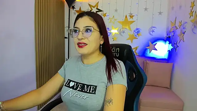 Snapshot of allison_mc chatting on December 2, 2025, 3:56 am allison mc online show from December 2, 2025, 3:56 am