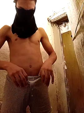 Snapshot of latarak321 chatting on October 18, 2025, 5:35 pm latarak321 online show from October 18, 2025, 5:35 pm