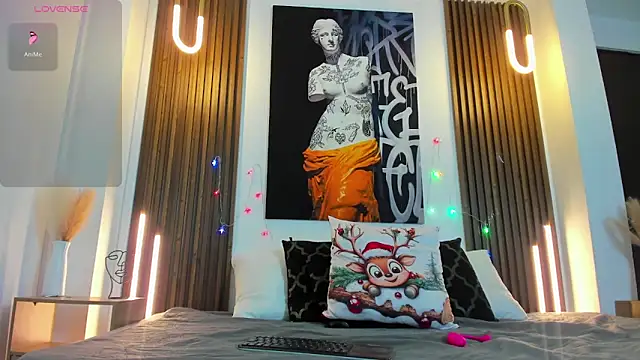 Kitty Bombon online show from December 14, 2025, 8:02 pm