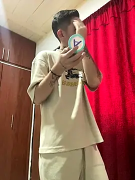 Snapshot of davidxxx_2012 chatting on October 25, 2025, 2:35 pm davidxxx 2012 online show from October 25, 2025, 2:35 pm