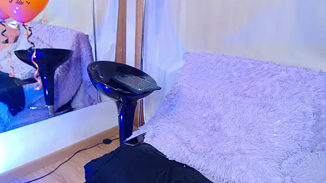 LizzyGrey  online show from October 30, 2025, 7:21 am