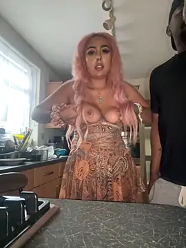 Snapshot of zara_bellexx chatting on November 1, 2025, 8:27 am zara bellexx online show from November 1, 2025, 8:27 am