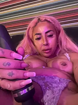 Snapshot of zara_bellexx chatting on December 14, 2025, 5:13 am zara bellexx online show from December 14, 2025, 5:13 am