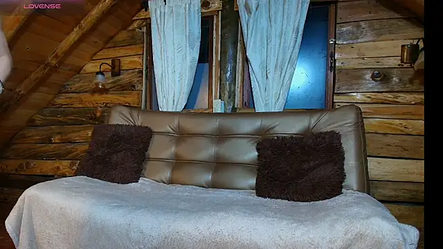 Nordikandclem  online show from November 18, 2025, 1:00 am