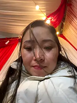 miemie-xx online show from November 5, 2025, 7:36 pm