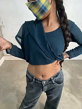 Snapshot of Rani_hot2 chatting on October 16, 2025, 7:53 am Rani hot2 online show from October 16, 2025, 7:53 am