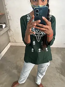 Snapshot of Rani_hot2 chatting on October 17, 2025, 6:49 am Rani hot2 online show from October 17, 2025, 6:49 am