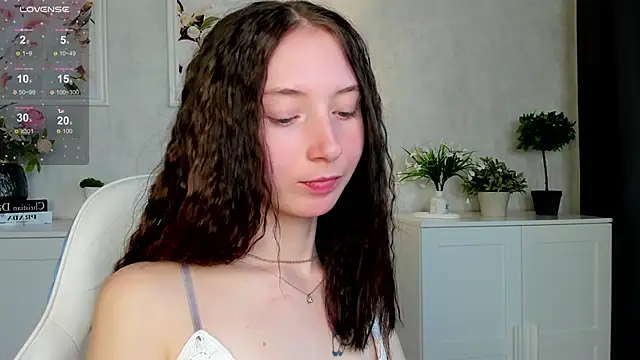 Snapshot of try_love_ chatting on October 18, 2025, 8:59 am try love online show from October 18, 2025, 8:59 am