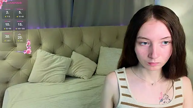 Snapshot of try_love_ chatting on October 27, 2025, 9:13 am try love online show from October 27, 2025, 9:13 am