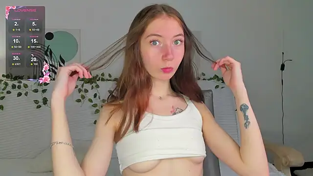 Snapshot of try_love_ chatting on November 26, 2025, 8:04 am try love online show from November 26, 2025, 8:04 am