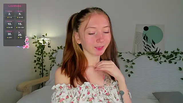 Snapshot of try_love_ chatting on December 1, 2025, 8:08 am try love online show from December 1, 2025, 8:08 am