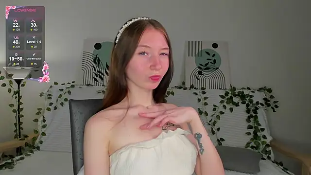 Snapshot of try_love_ chatting on December 3, 2025, 10:13 am try love online show from December 3, 2025, 10:13 am