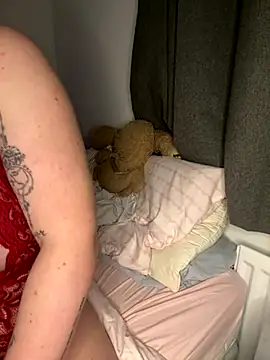 SashaMaexox online show from November 3, 2025, 6:42 pm