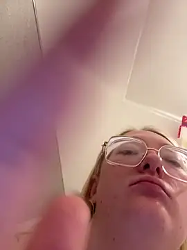 SashaMaexox online show from December 3, 2025, 6:39 pm