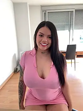 dulcemarianh  online show from October 27, 2025, 3:16 pm