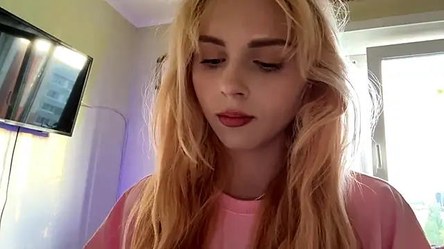 Snapshot of CherlynBlose chatting on October 11, 2025, 1:20 pm CherlynBlose online show from October 11, 2025, 1:20 pm