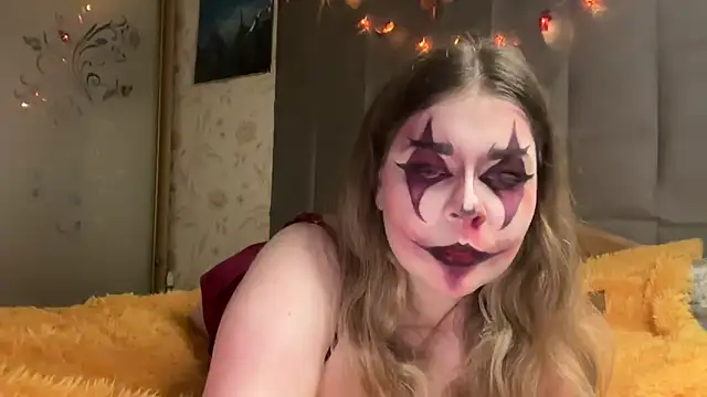 Snapshot of Crave_Elise chatting on October 31, 2025, 9:49 pm Crave Elise online show from October 31, 2025, 9:49 pm