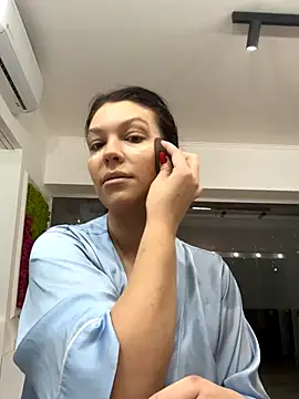 Snapshot of ClaraPasssion chatting on November 23, 2025, 5:18 am ClaraPasssion online show from November 23, 2025, 5:18 am