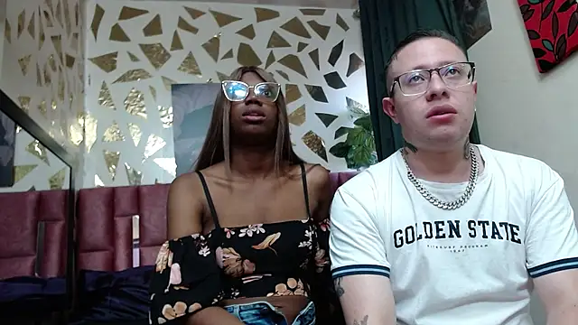 Snapshot of ashanti-and-alejo chatting on October 18, 2025, 12:39 pm ashanti-and-alejo online show from October 18, 2025, 12:39 pm