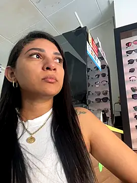 Snapshot of oralin chatting on October 25, 2025, 11:51 am oralin online show from October 25, 2025, 11:51 am