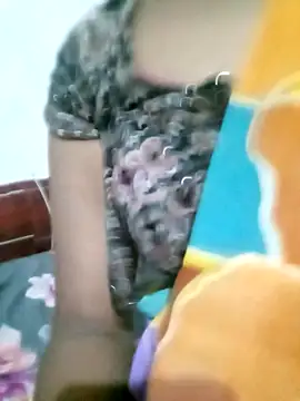 Sexy Riya Bhabhi online show from November 2, 2025, 5:43 am