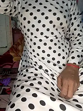 Sexy Riya Bhabhi online show from December 18, 2025, 7:14 am