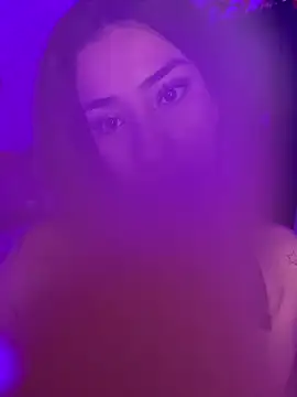 Kiim Owens online show from November 23, 2025, 7:13 pm