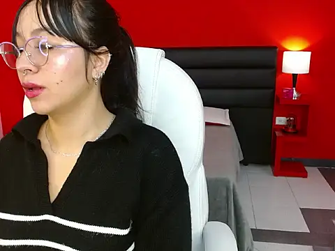 Snapshot of Rosee20_ chatting on October 26, 2025, 4:07 am Rosee20 online show from October 26, 2025, 4:07 am