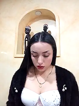 Snapshot of LUCIA_27- chatting on October 18, 2025, 1:12 pm LUCIA 27- online show from October 18, 2025, 1:12 pm