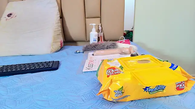 hannah teehn online show from November 13, 2025, 7:13 pm