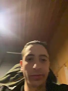 Snapshot of Asimako chatting on December 13, 2025, 9:31 pm Asimako online show from December 13, 2025, 9:31 pm