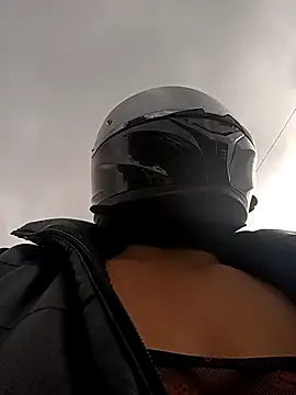 Scarlet Aura online show from November 29, 2025, 8:34 pm