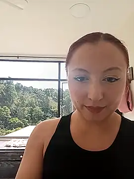 Scarlet Aura online show from December 17, 2025, 7:20 pm