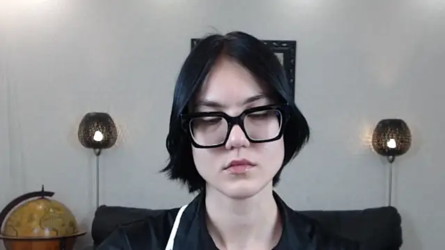 Snapshot of Marie_Fitch chatting on October 22, 2025, 3:56 pm Marie Fitch online show from October 22, 2025, 3:56 pm
