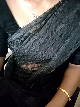 Tamilmallu-duskygirl03 online show from November 17, 2025, 6:30 am