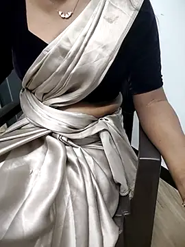 Tamilmallu-duskygirl03 online show from November 20, 2025, 6:40 pm