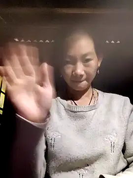 gio-thu online show from October 22, 2025, 1:28 am