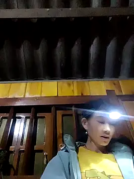 gio-thu online show from November 15, 2025, 5:53 pm