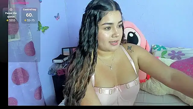 Snapshot of violeta_funny chatting on October 27, 2025, 1:42 am violeta funny online show from October 27, 2025, 1:42 am
