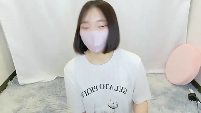 Snapshot of yuno-pi chatting on November 1, 2025, 10:39 am yuno-pi online show from November 1, 2025, 10:39 am