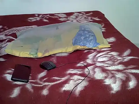 Barbienigel online show from December 1, 2025, 9:20 pm